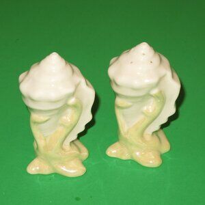 Belleek Neptune Yellow Seashell Salt & Pepper Shakers